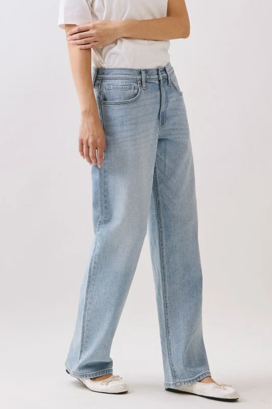 Atria Mid Rise Relaxed Baggy Straight