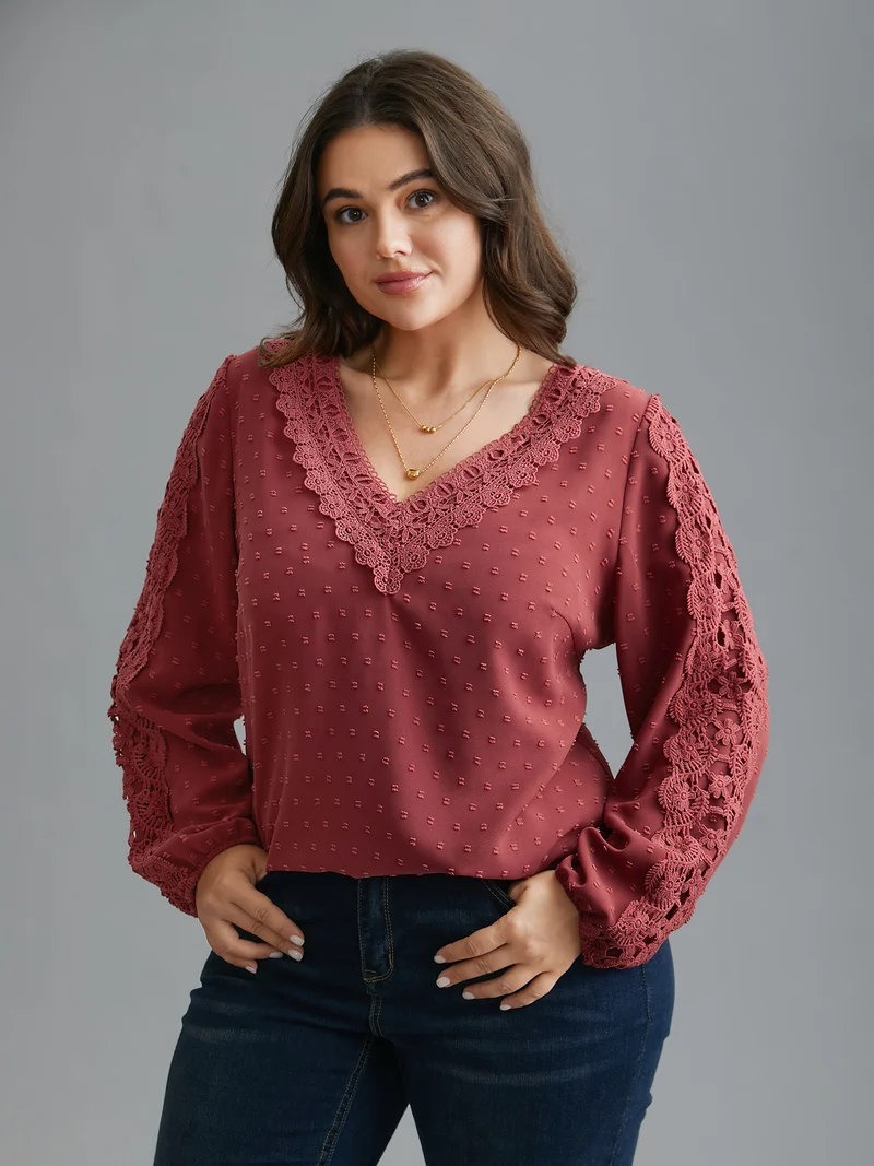 Lace Trim V-Neck Textured Blouse
