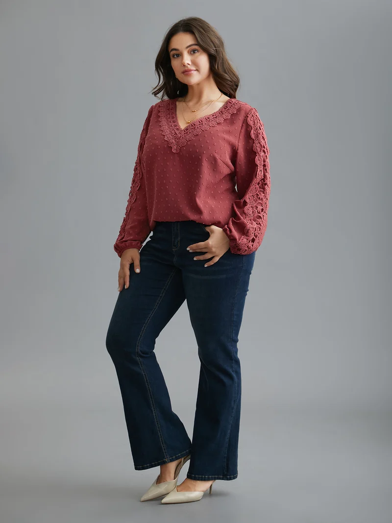 Lace Trim V-Neck Textured Blouse
