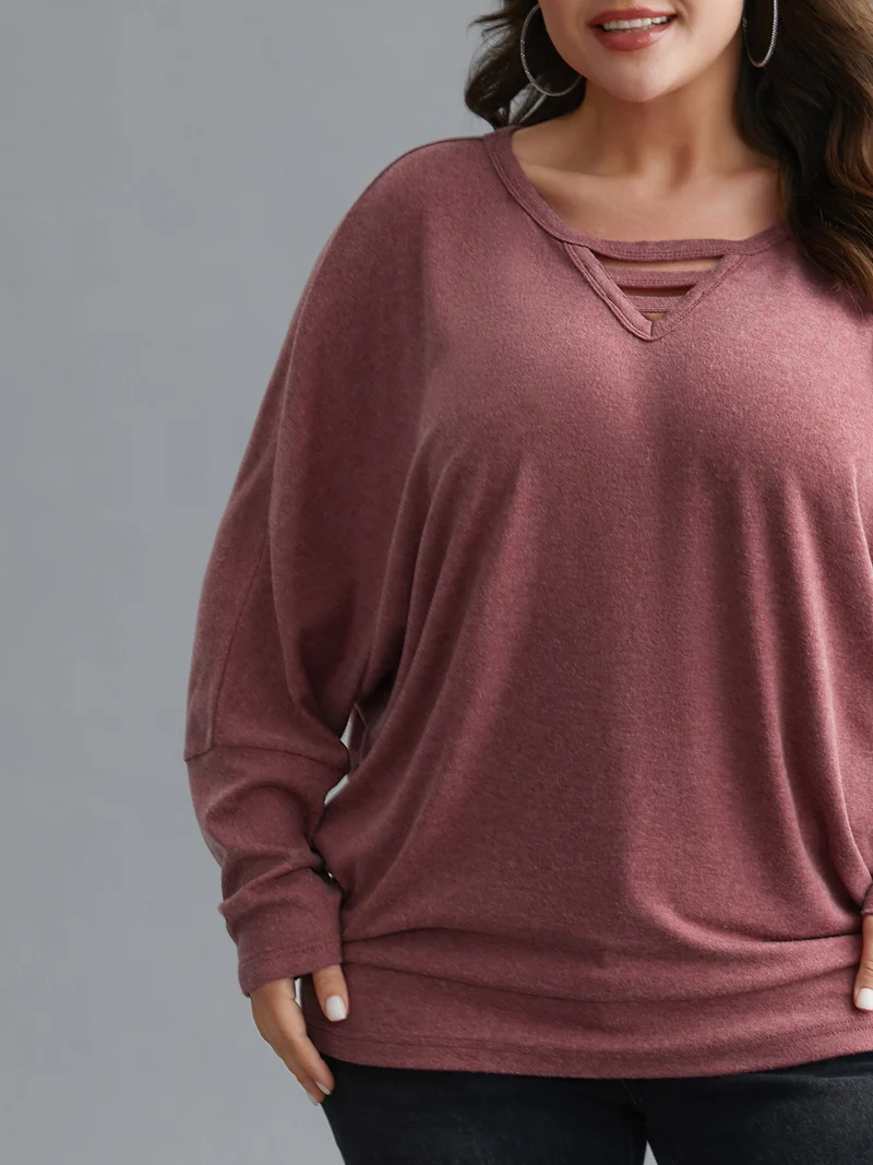 V-Neck Cut-out Seamed T-shirt