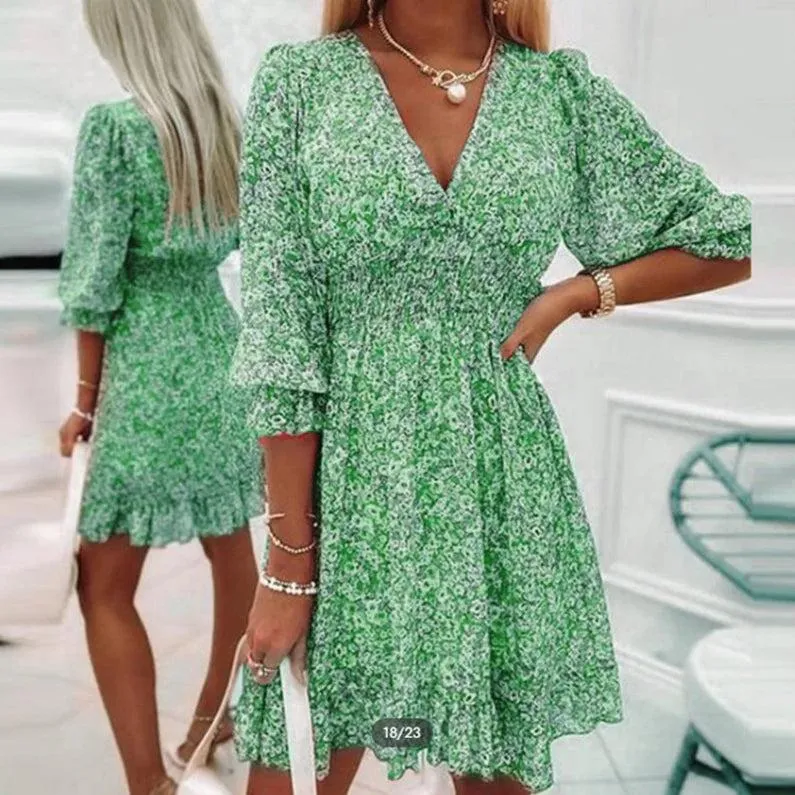 Robe fleurie élégante pour femme – Style chic et décontracté pour les fêtes d'été