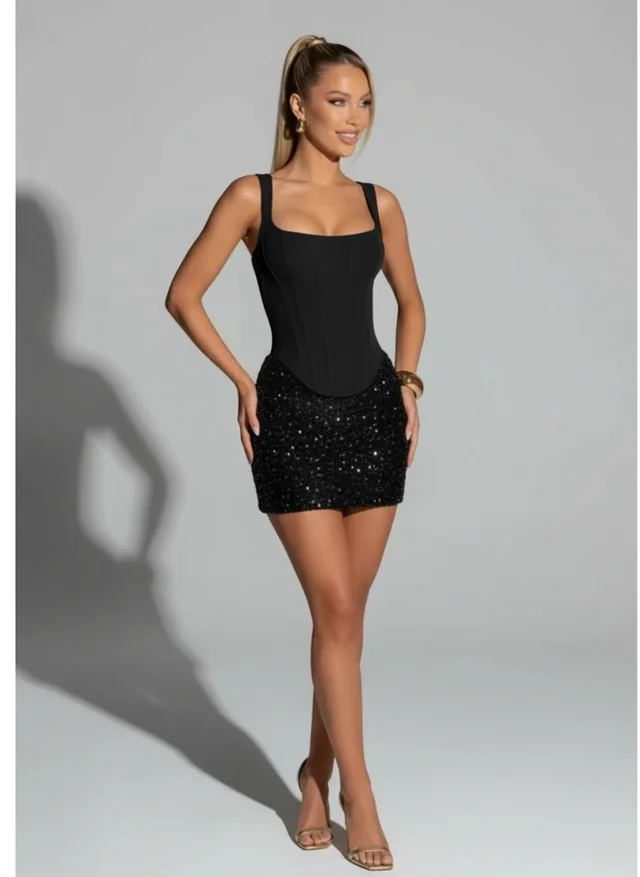 Tiffanie | Femme Robe Mini Sequins Dos Nu Coupe Slim – Robe Paillettes Soirée 2026
