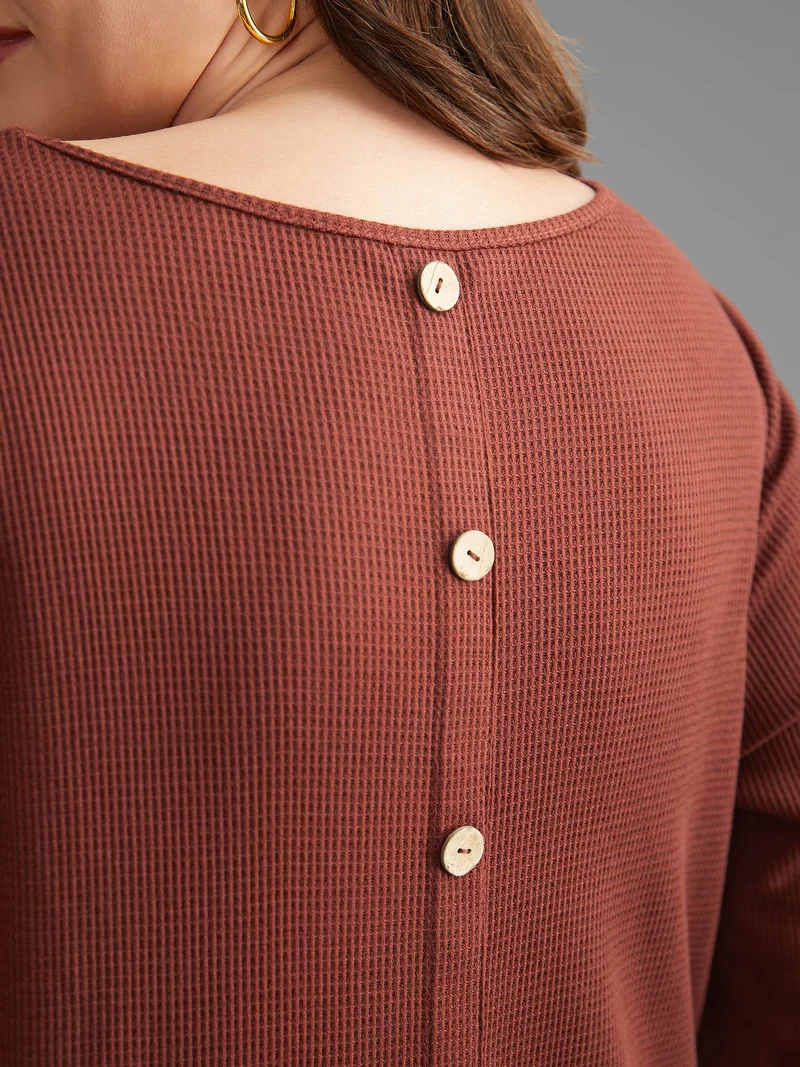 Waffle Knit Button Detail Arc Hem T-shirt