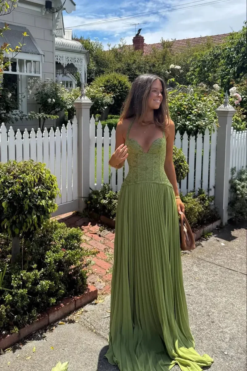 Women's Elegant Pleated Maxi Dress | Sophisticated Halter Formal Evening Gown