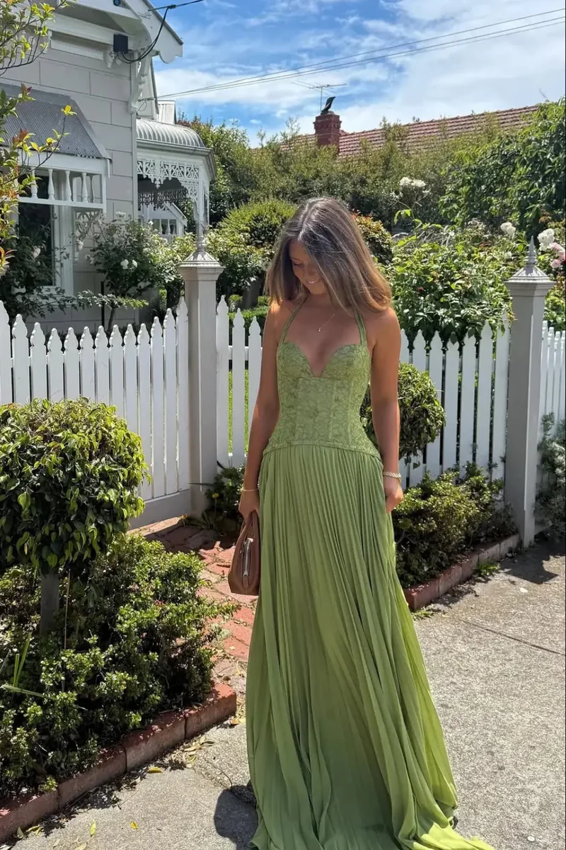 Women's Elegant Pleated Maxi Dress | Sophisticated Halter Formal Evening Gown