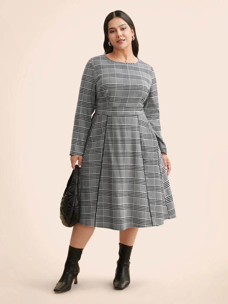 Houndstooth Round Neck Shirred Tucked Seam Dress
