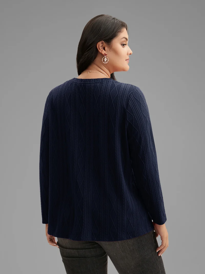 V-neck Cable Knit Slim-Fit Tee