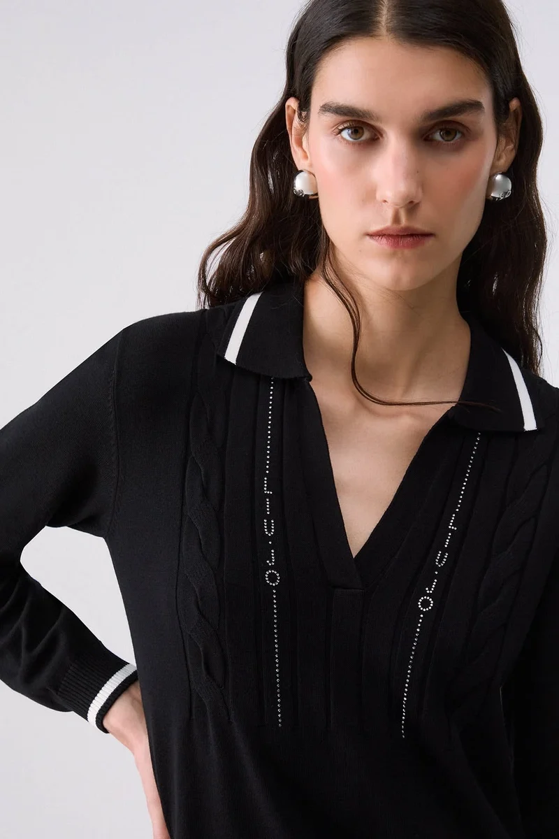 Robe courte en tricot style polo