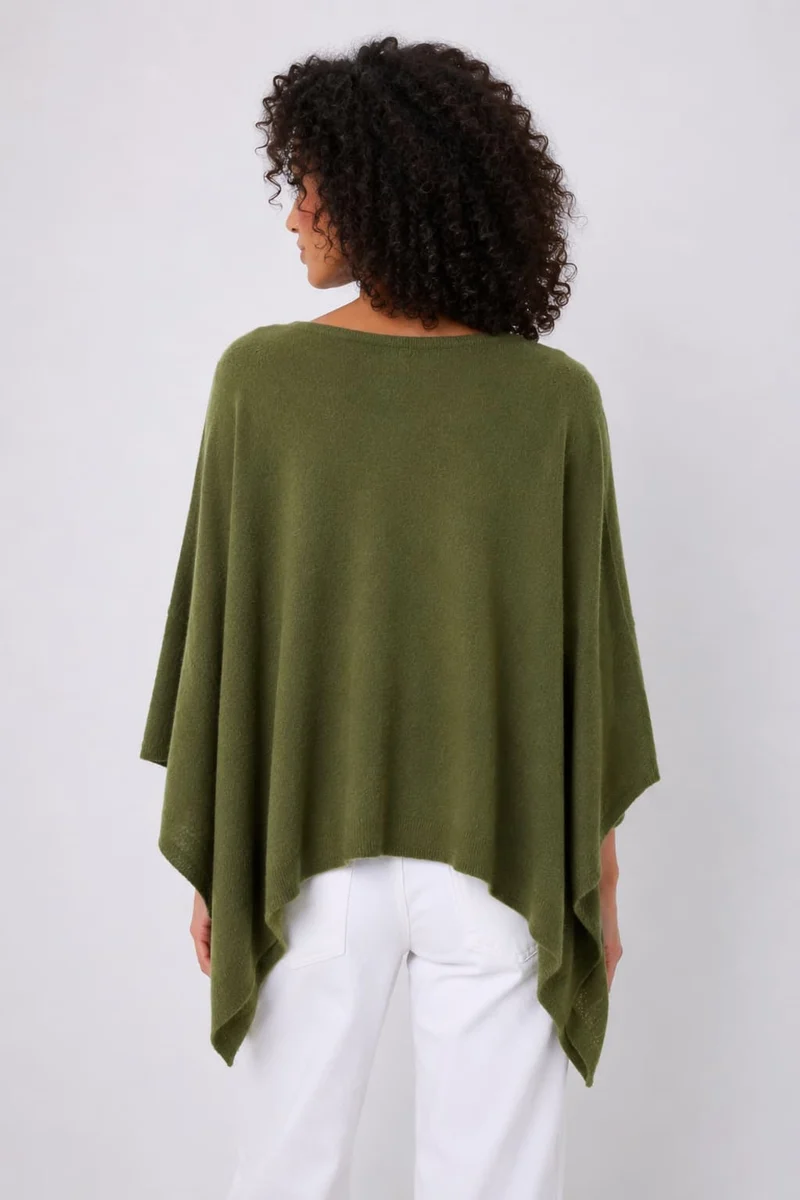 Poncho en tricot à encolure bateau