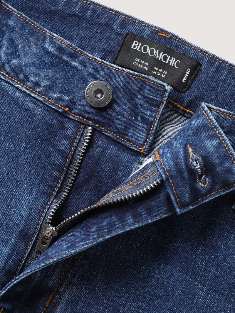 Vintage Split Hem Straight-Leg Jeans