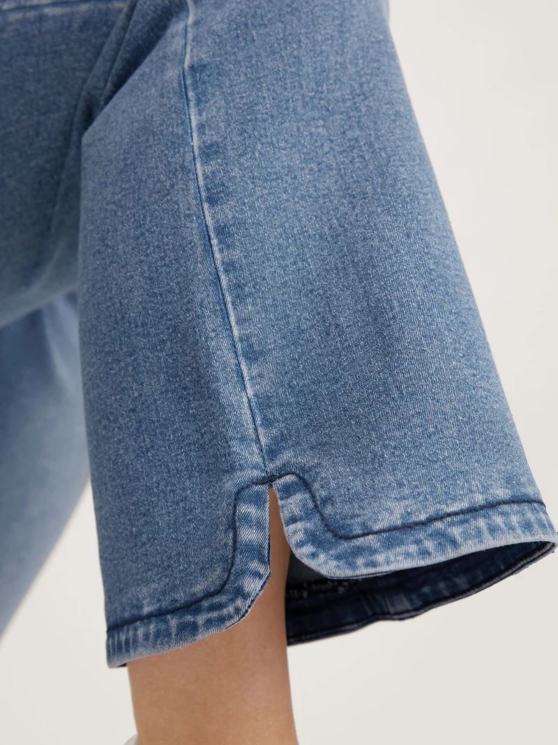 Stretch Butt-Lifting Flare Jeans