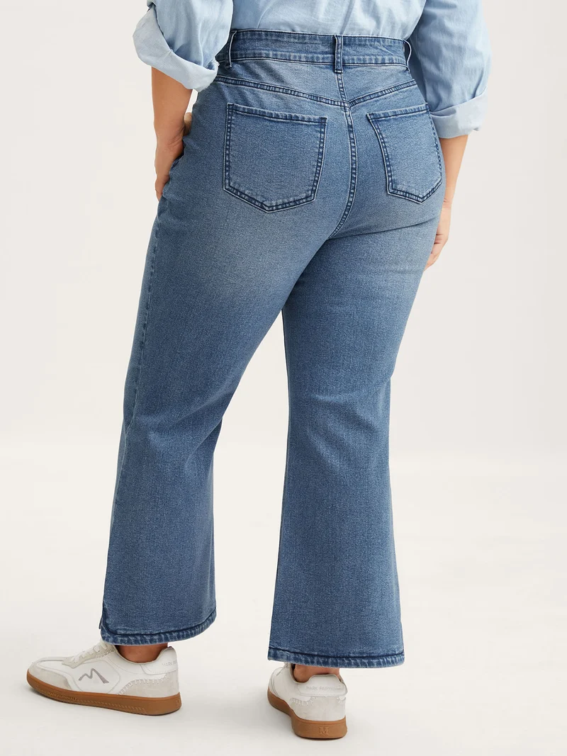 Stretch Butt-Lifting Flare Jeans