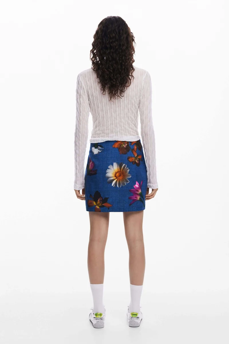 Jupe courte à fleurs