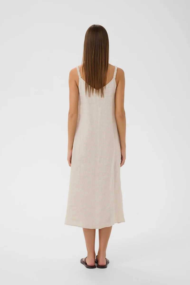 Robe Elinor midi fluide à bretelles fines