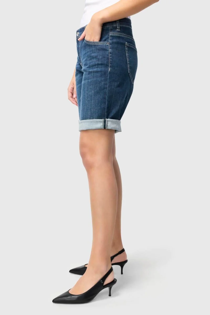 Bermuda Shorty Summer