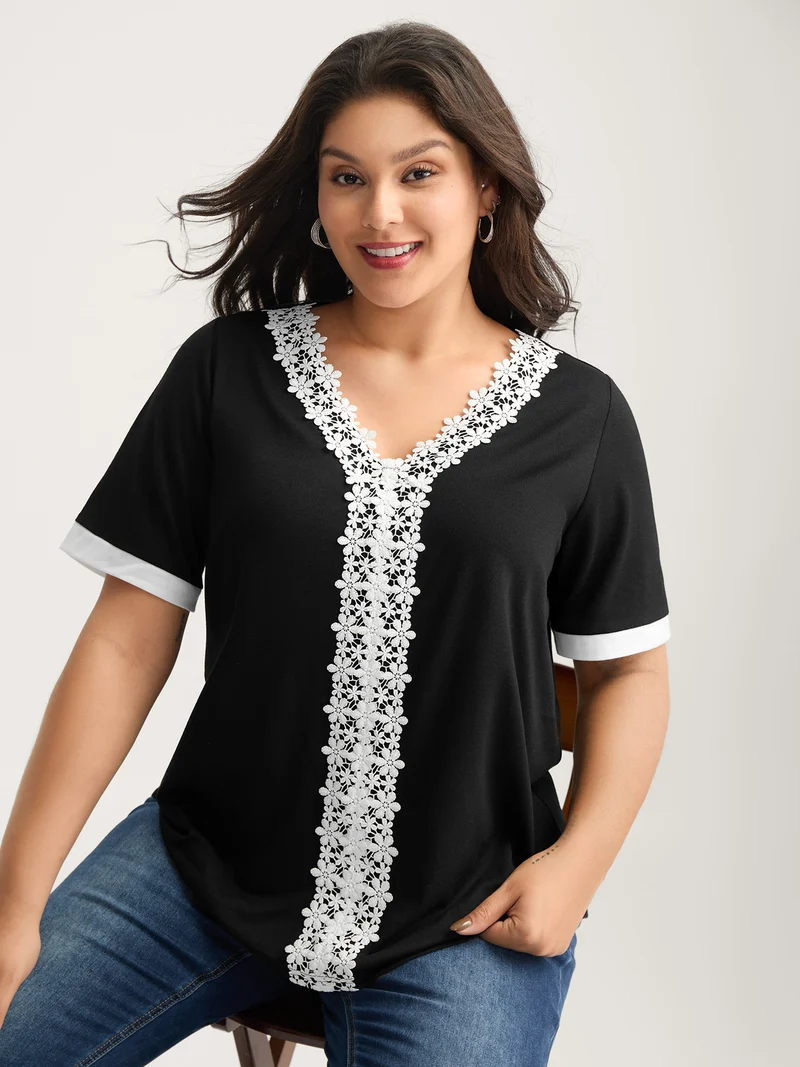 Stretchy Floral Lace Color Contrast T-Shirt