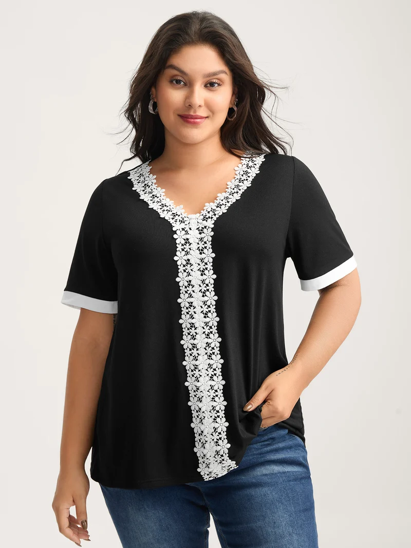 Stretchy Floral Lace Color Contrast T-Shirt
