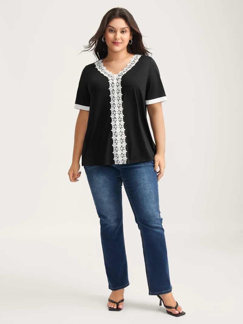 Stretchy Floral Lace Color Contrast T-Shirt