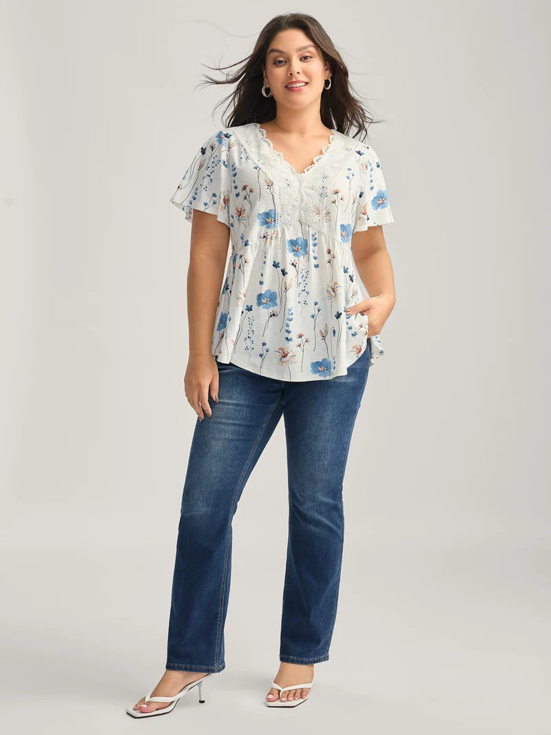 Floral Lace-Trimmed Textured Babydoll Top