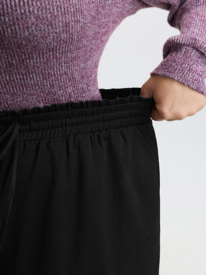 Ruffled Waist Drawstring Tapered Pants