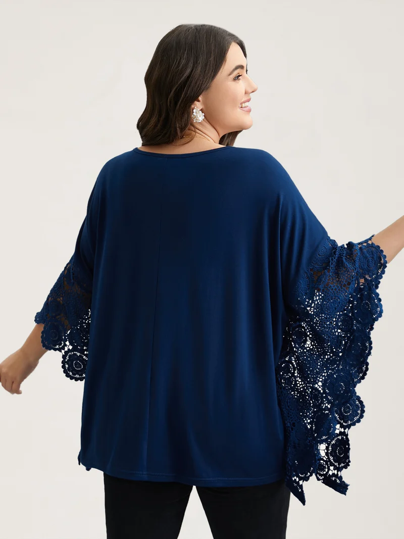 V-Neck Crochet Lace Batwing Sleeve T-Shirt