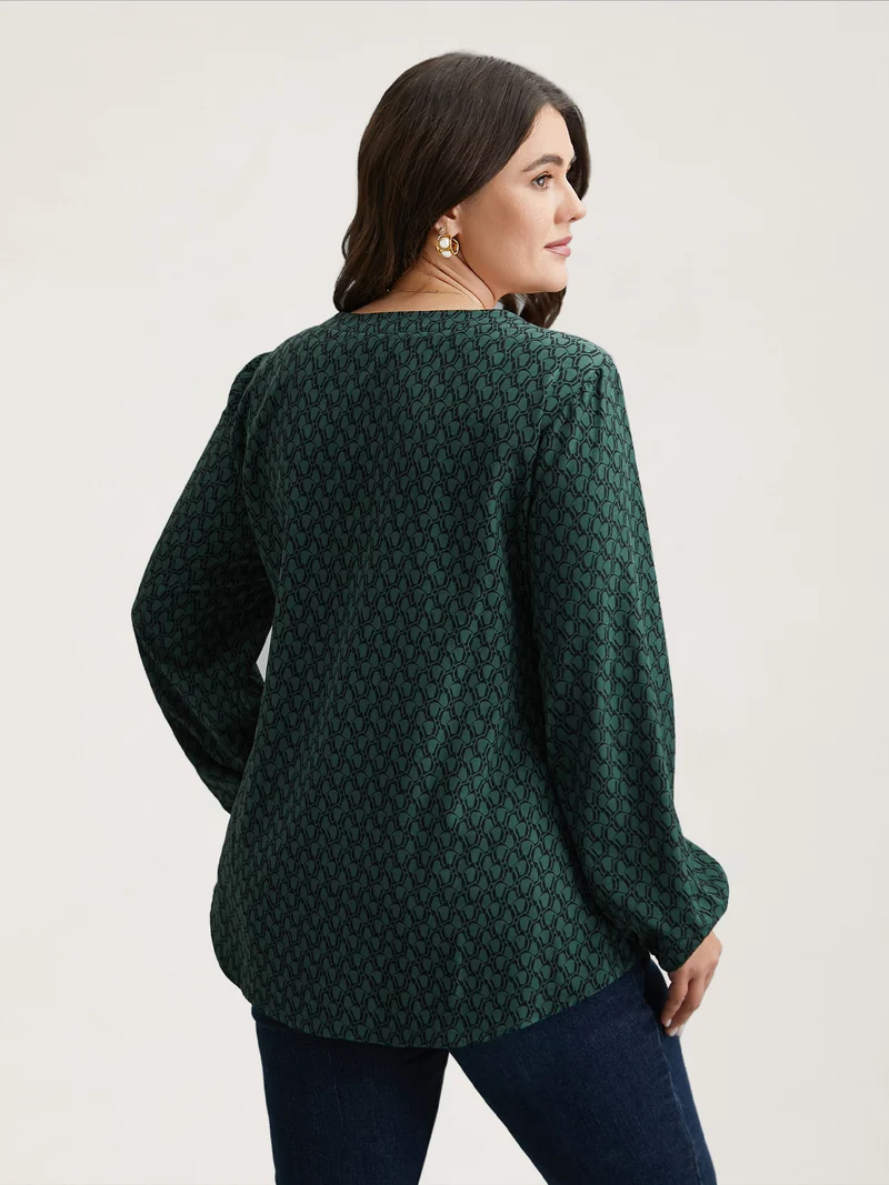 Notched Collar Geometric Print Flowy Blouse