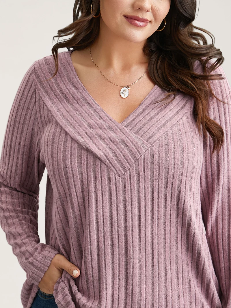V-Neck Textured Pit Strip Fitted T-Shirt