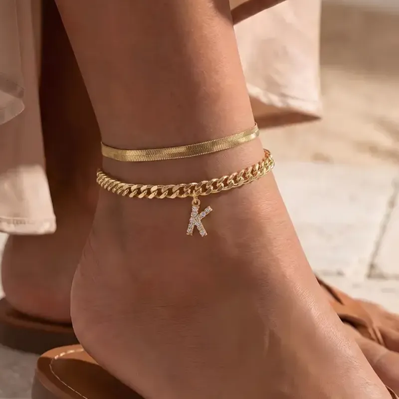 Zavélia™ — Bracelet de cheville initiale personnalisé