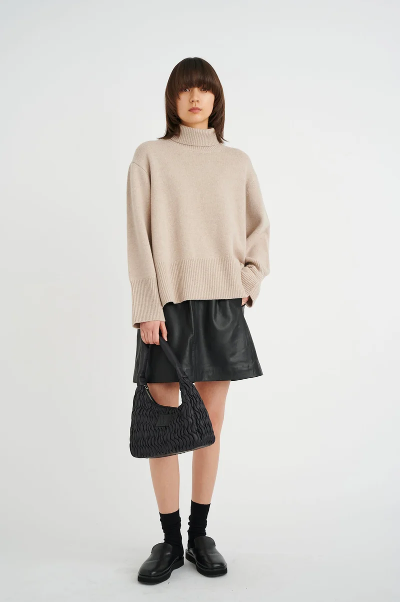 Jupe courte en cuir Wook