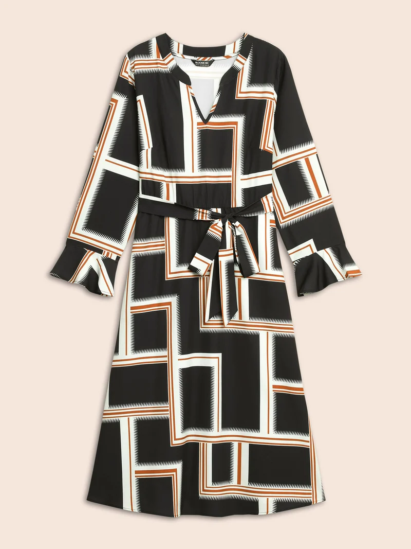 Notched Collar Geometric Contrast Belted Dress