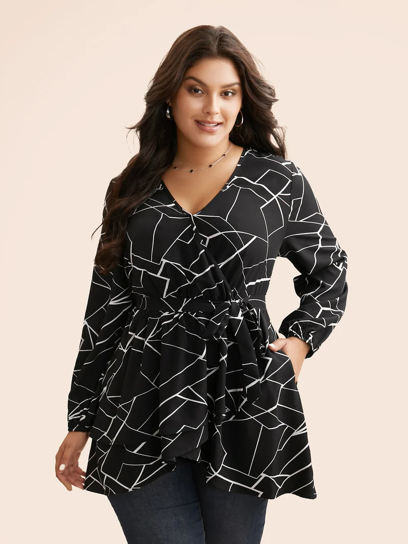 Geometric Overlap Collar Tie Knot Blouse