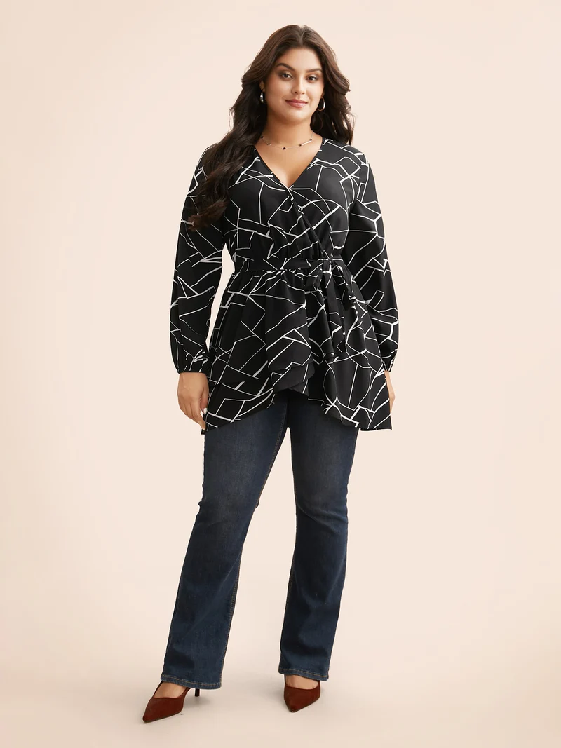 Geometric Overlap Collar Tie Knot Blouse
