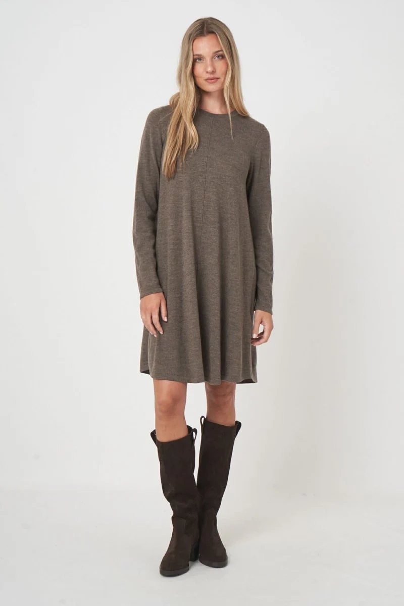 Robe en tricot à coupe évasée