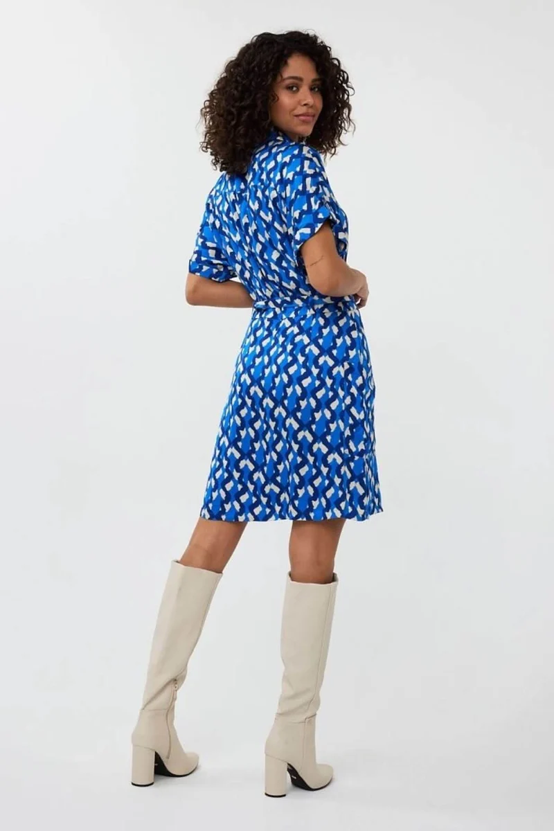 Robe Utopia