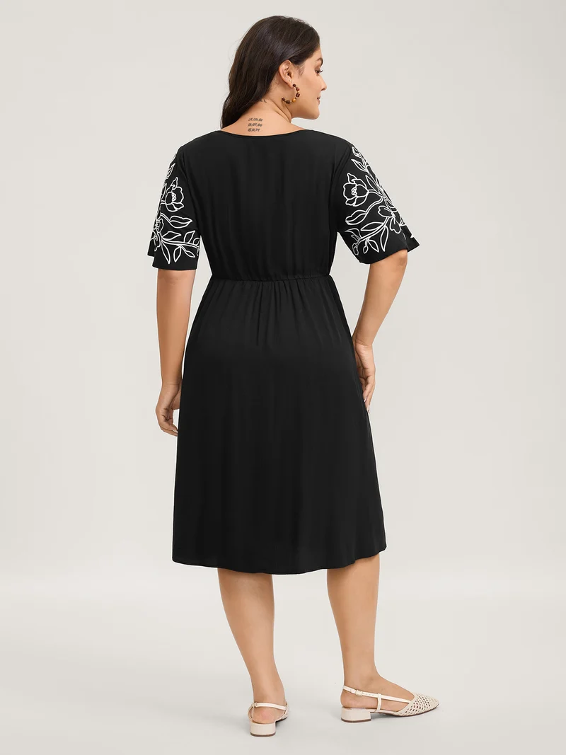 Floral Print Bodice Side Pockets Midi Dress