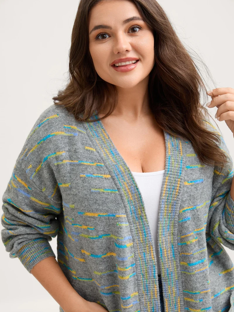 Line Textured V-Neck Pockets Knit Cardigan