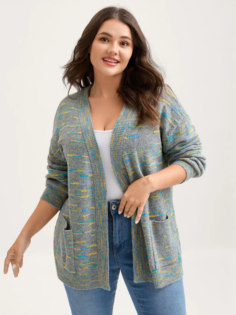 Line Textured V-Neck Pockets Knit Cardigan