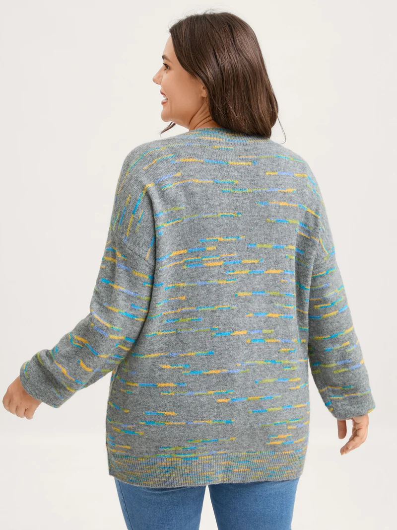 Line Textured V-Neck Pockets Knit Cardigan