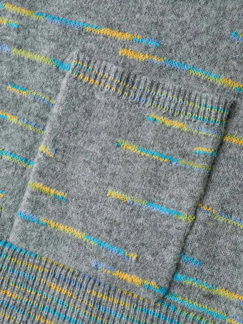 Line Textured V-Neck Pockets Knit Cardigan