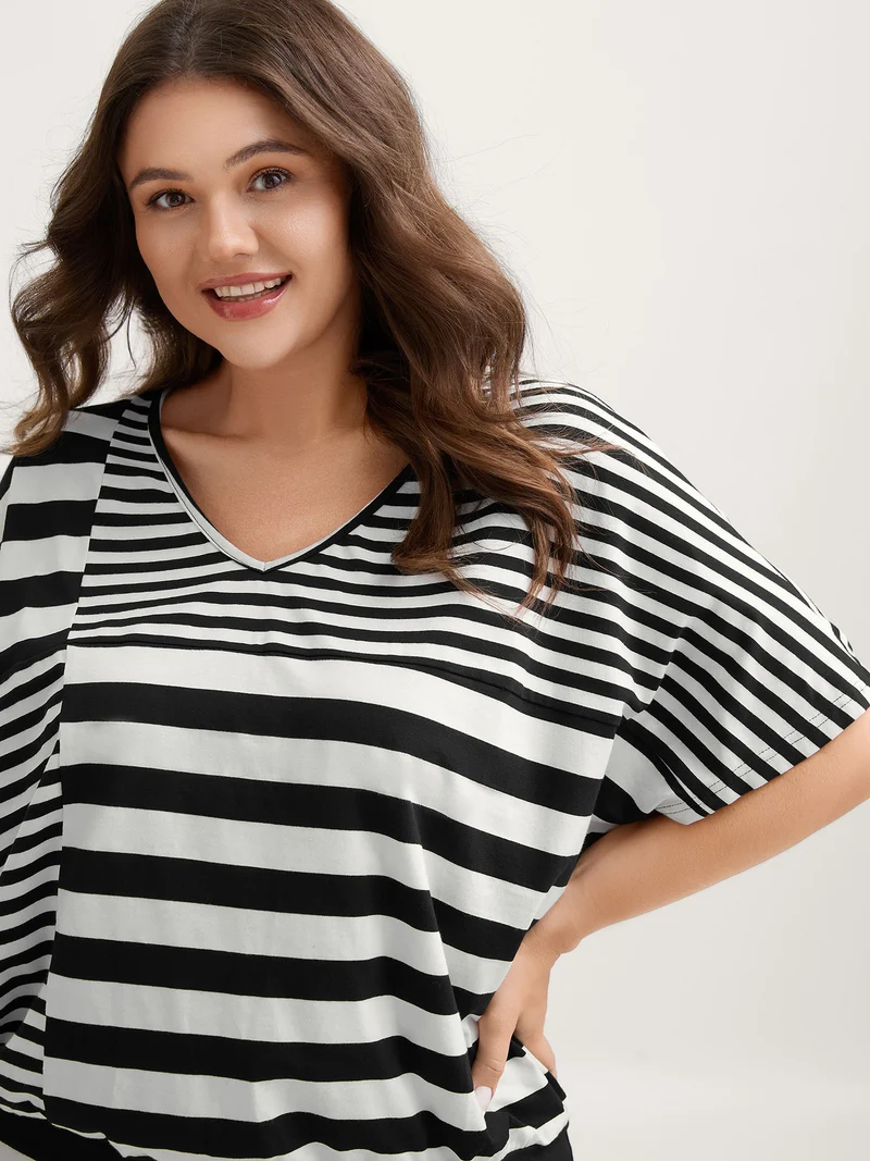 Irregular Stripes Color Contrast T-Shirt