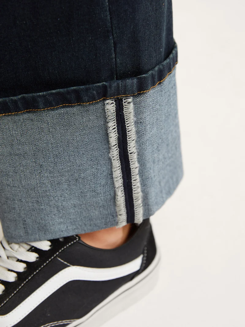 Stretch Cuffed Hem Butt-Lifting Straight-Leg Jeans