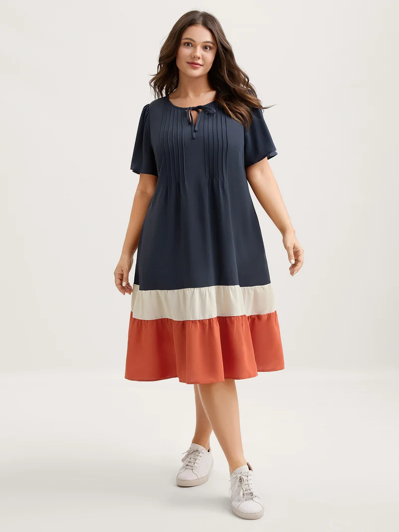 Color Contrast Plicated Detail Midi Dress