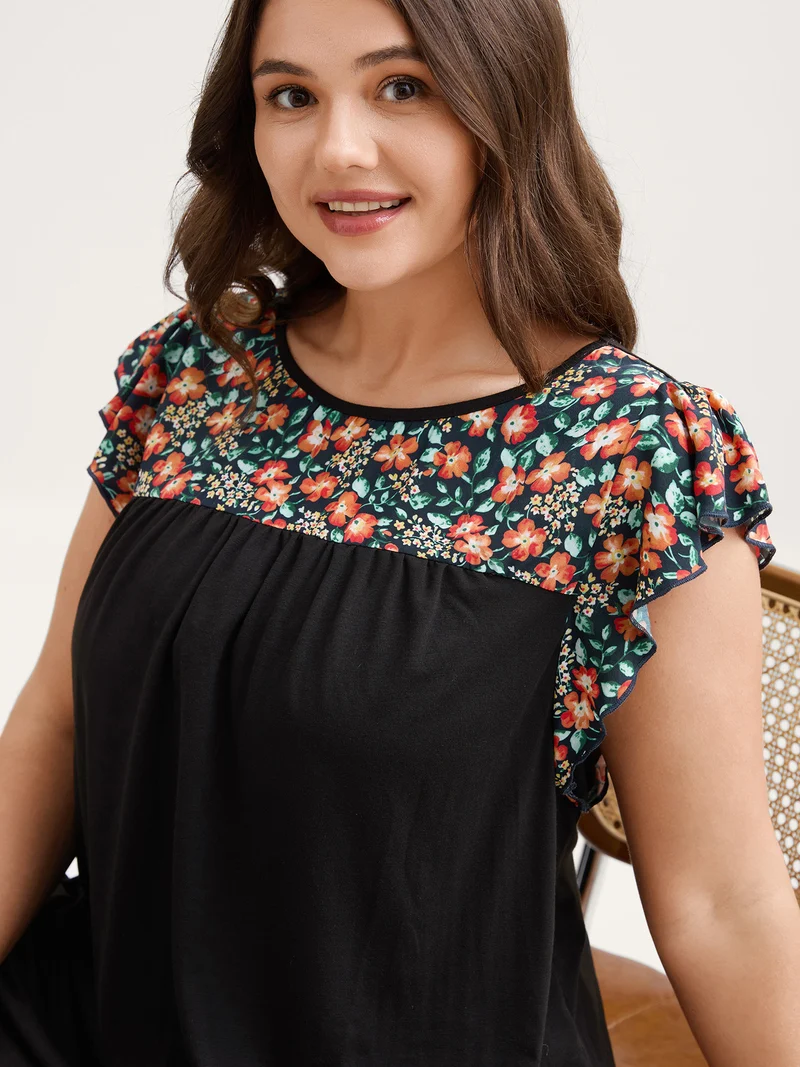 Floral Neckline Flutter Sleeve Contrast T-Shirt