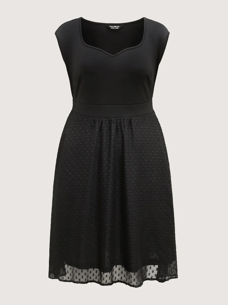 Textured Sweetheart Neckline Midi Dress