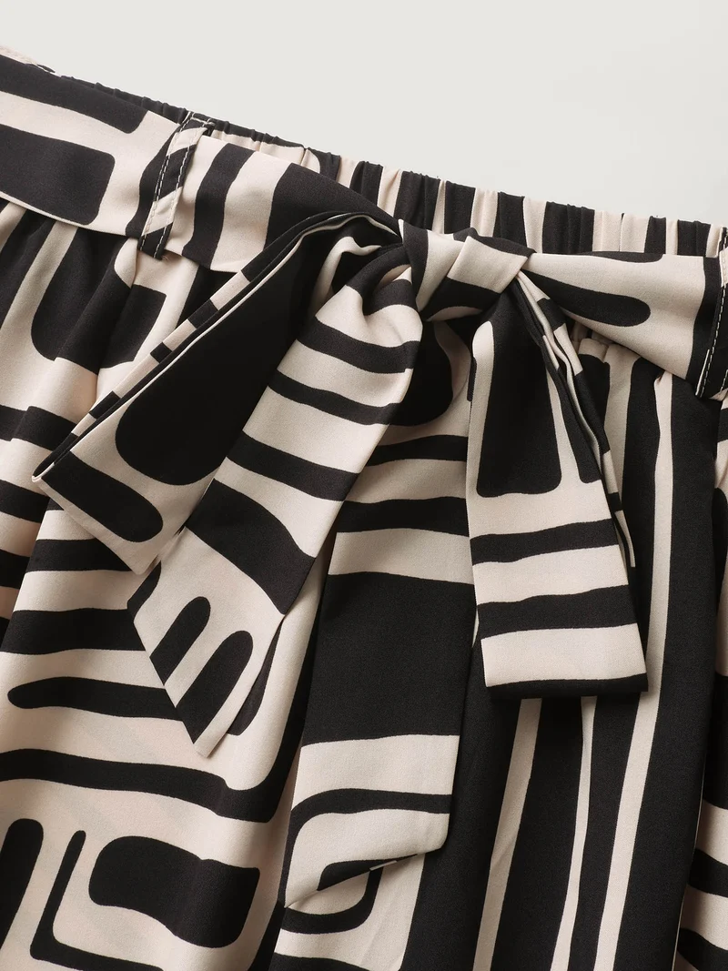 Geometric Print Wide-Leg Belted Pants