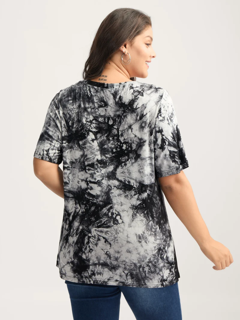 Ombre Gradient Cross-Tie Neck T-Shirt