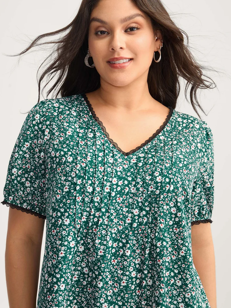 Ditsy Floral Print Lace Trim Blouse