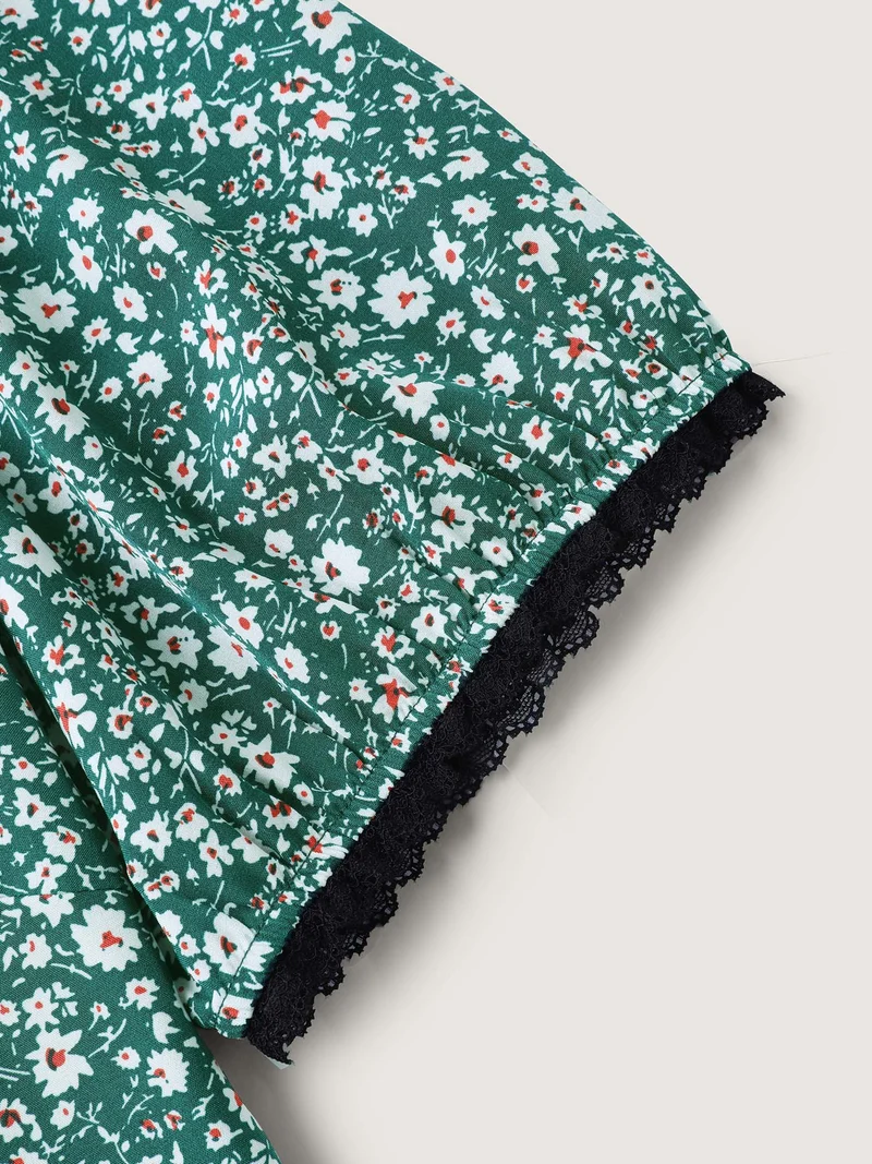 Ditsy Floral Print Lace Trim Blouse