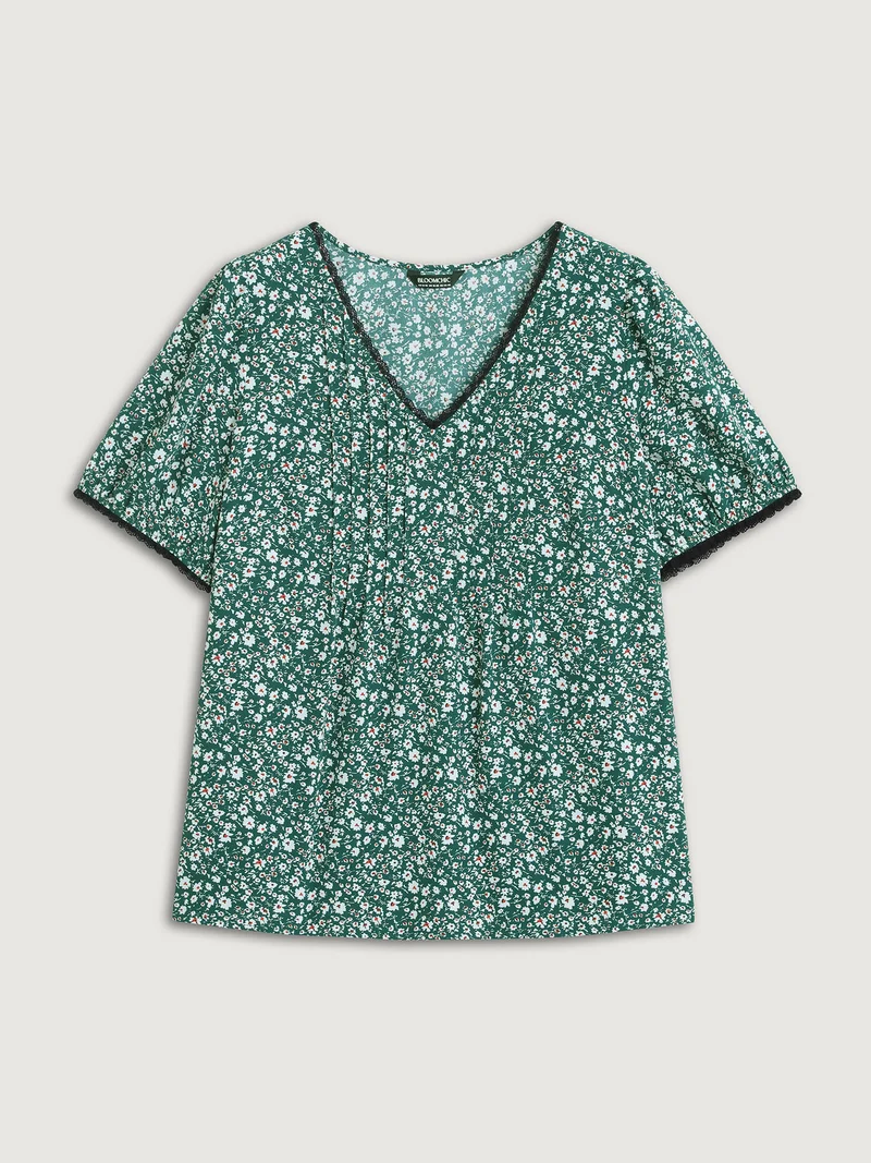 Ditsy Floral Print Lace Trim Blouse