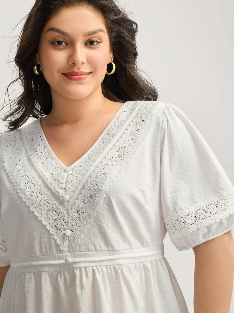 Lace Trim V-Neck Puffy Sleeve Blouse